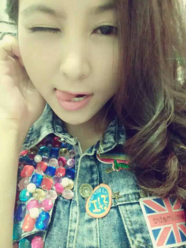 秀场大厅美女主播小淘子