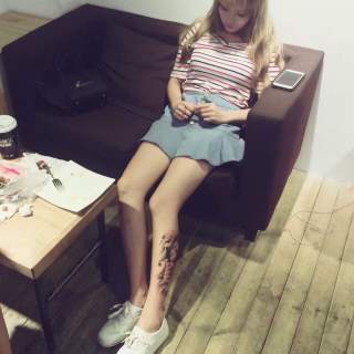 大眼妹美女主播谢老虎暴接生3