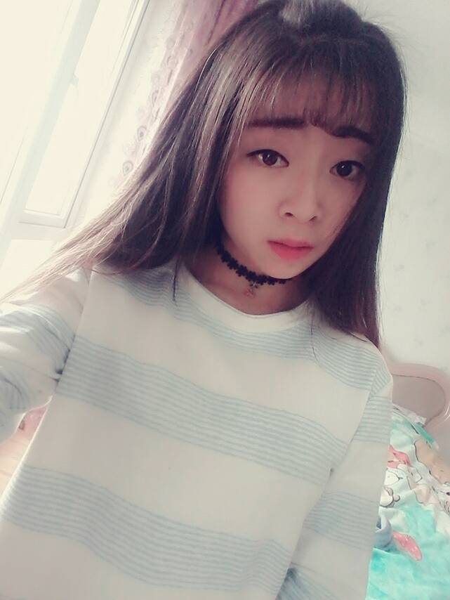 爱米美女主播 女神的房间在玩什么呢?3