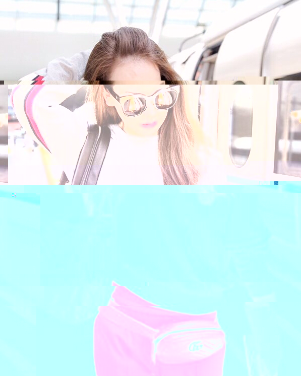 美女秀场 戚薇秋装正宗高铁摆拍秀1