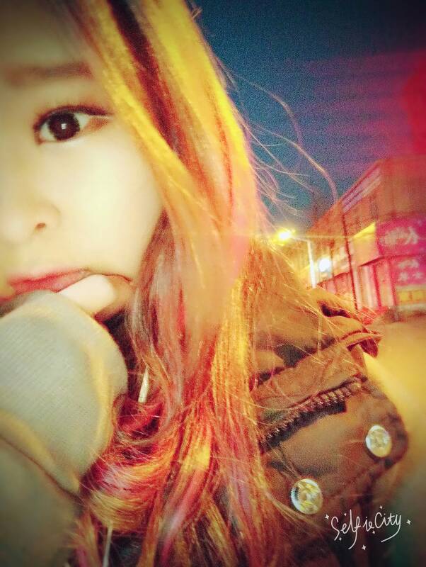 直播恶搞美女主播挠痒痒3