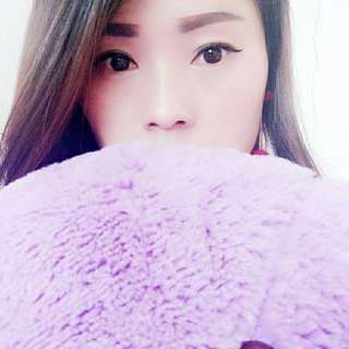 美女直播秀 中秋节主播在直播间求月饼3