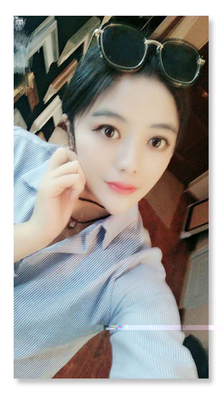 美女主播甜甜的微笑 怎么这么迷人?2