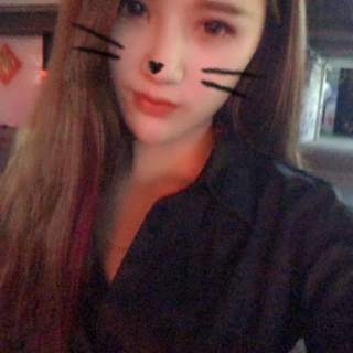 美女主播唱原创歌曲加手势舞 喜欢不1