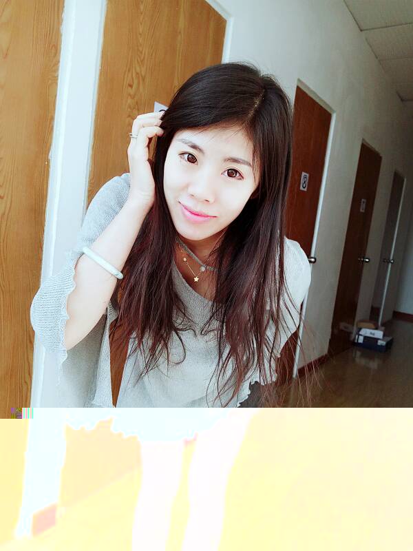 乐嗨视频交友 惹人疼的美女想认识你1