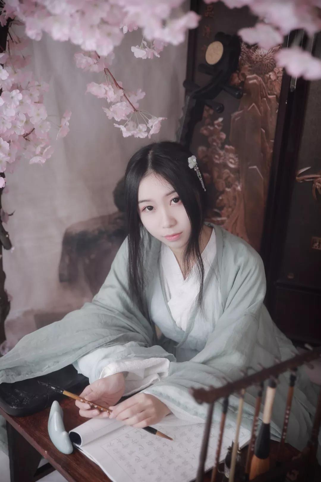 乐嗨美女主播如寄1