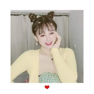 调皮美女主播果儿 爱唱歌的性感美女1