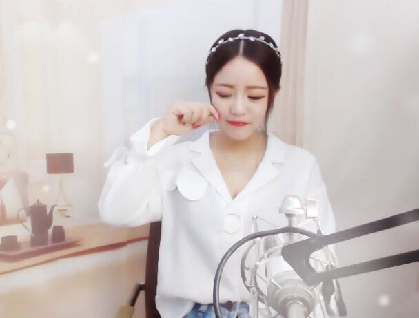 人气气质美女交友直播2