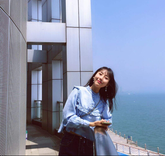 新人美女主播李李，没人要的仙女谁要1