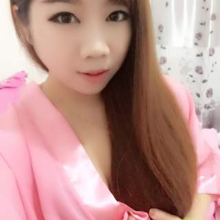 美女主播薯片 眼神有点甜3