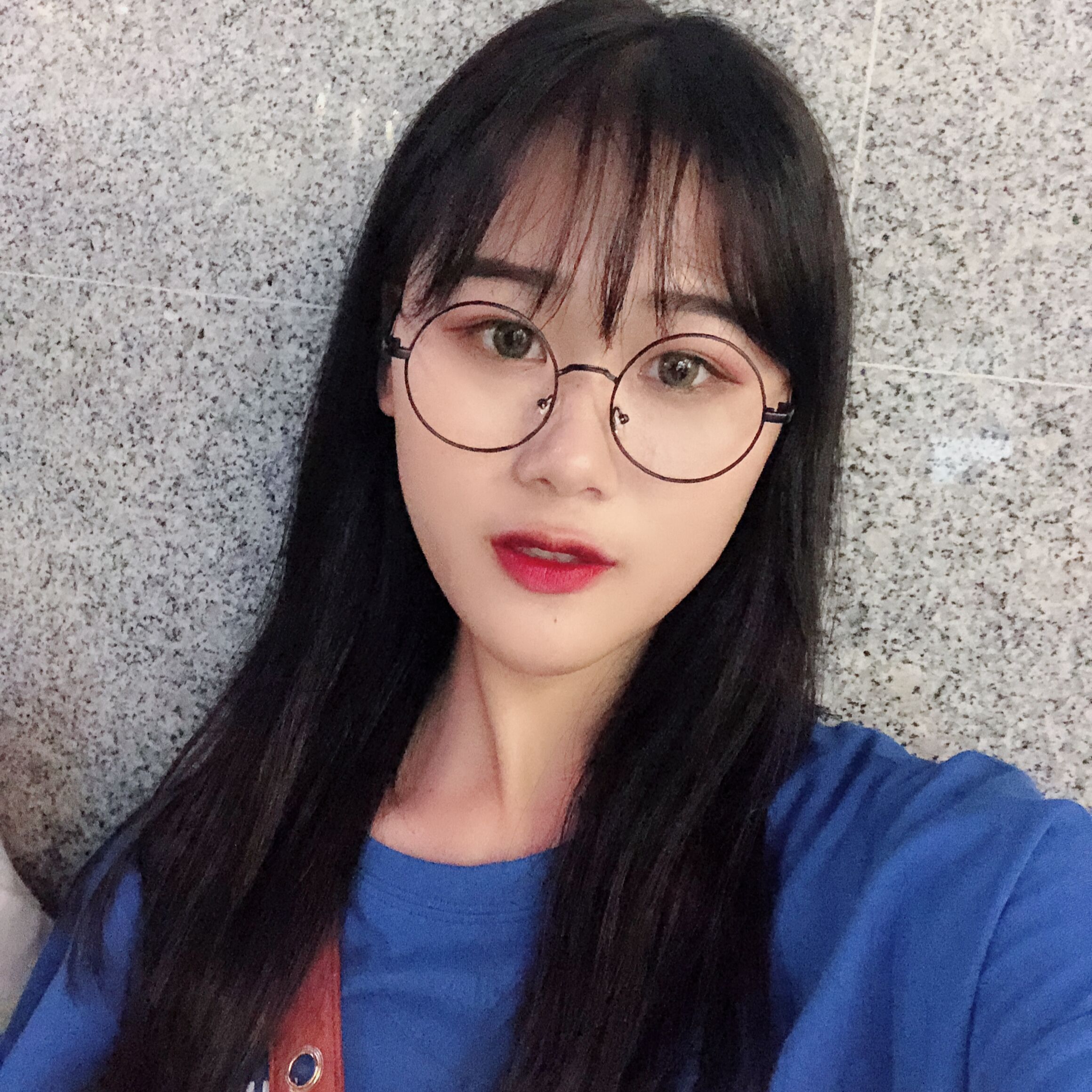 秀场毛茸茸的蜜雪流浪中的美女主播1