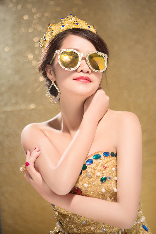 乐嗨秀场反串美女主播粉妹1