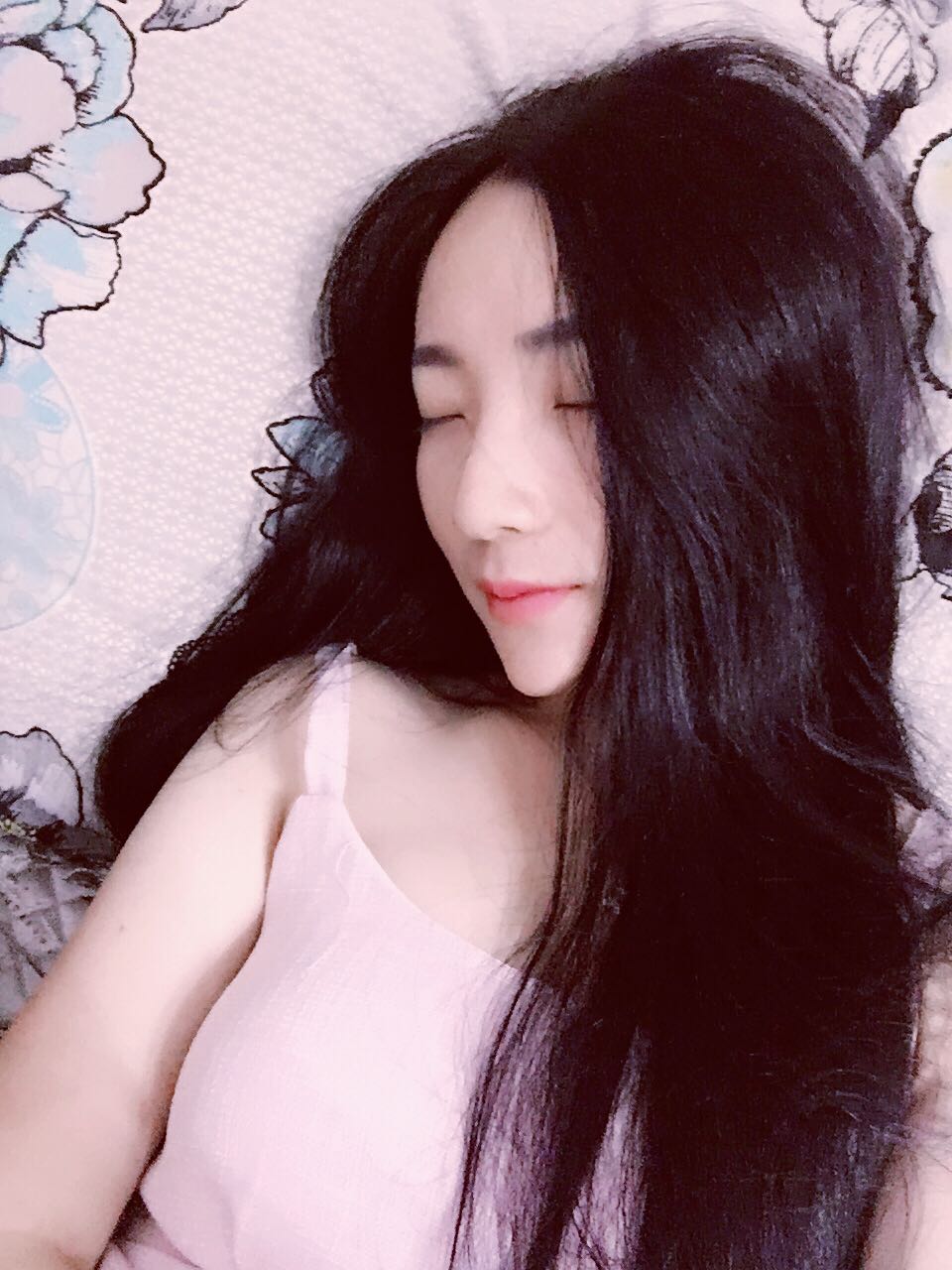 秀场美女主播刘小诺夺取2017年度总冠军2