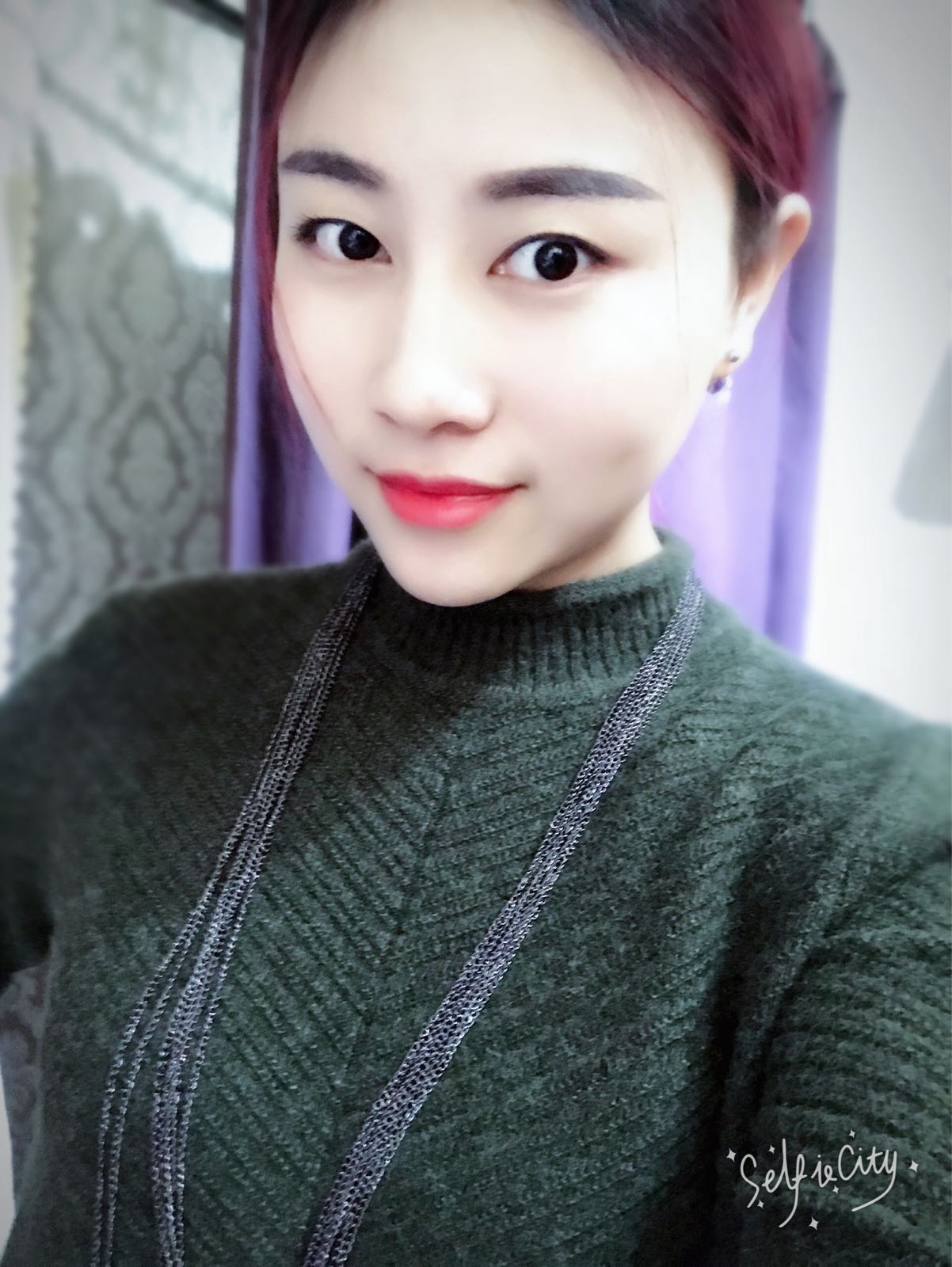 美女主播异域着装翻唱韩安旭《多幸运》 惊艳直播间!2