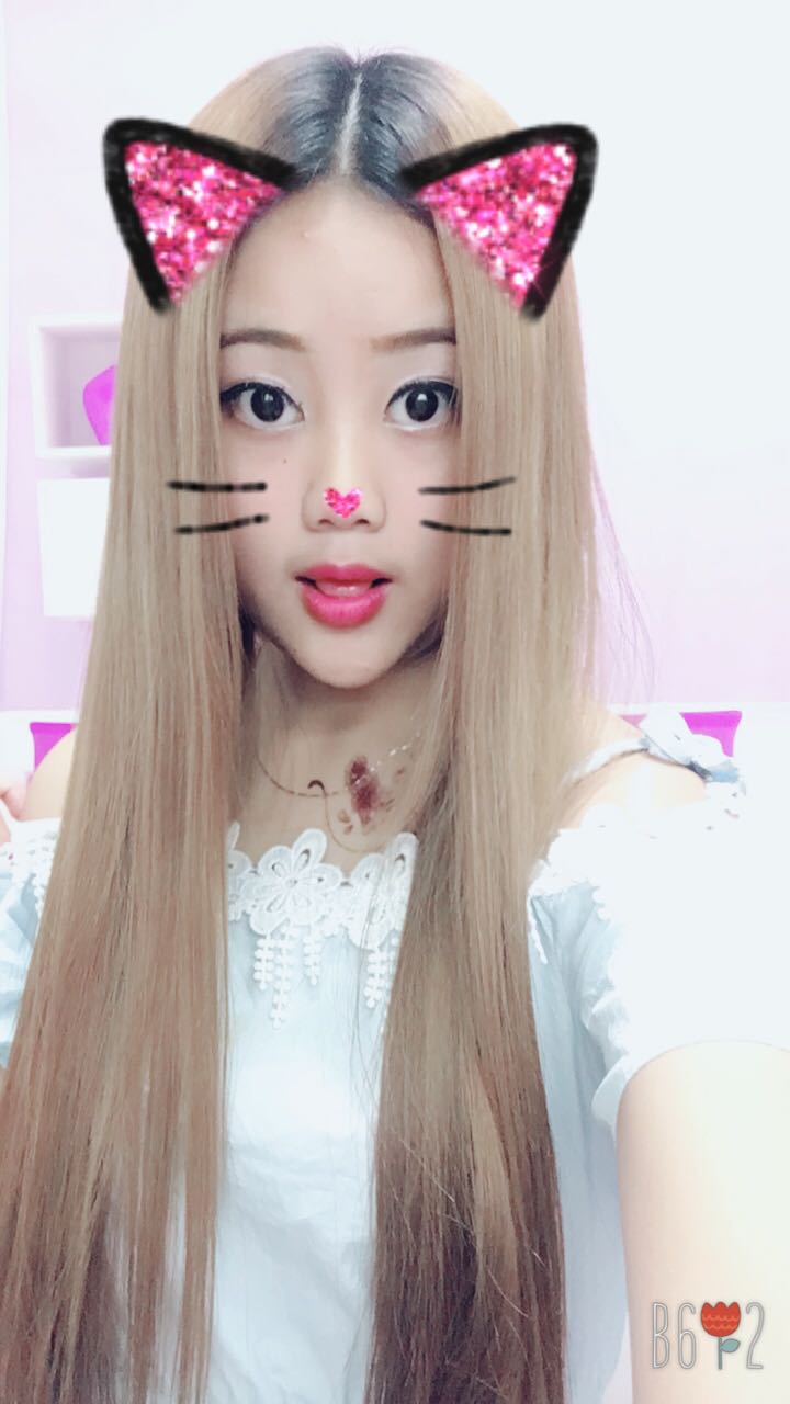 秀场女主播筱羽《要抱抱》火了4