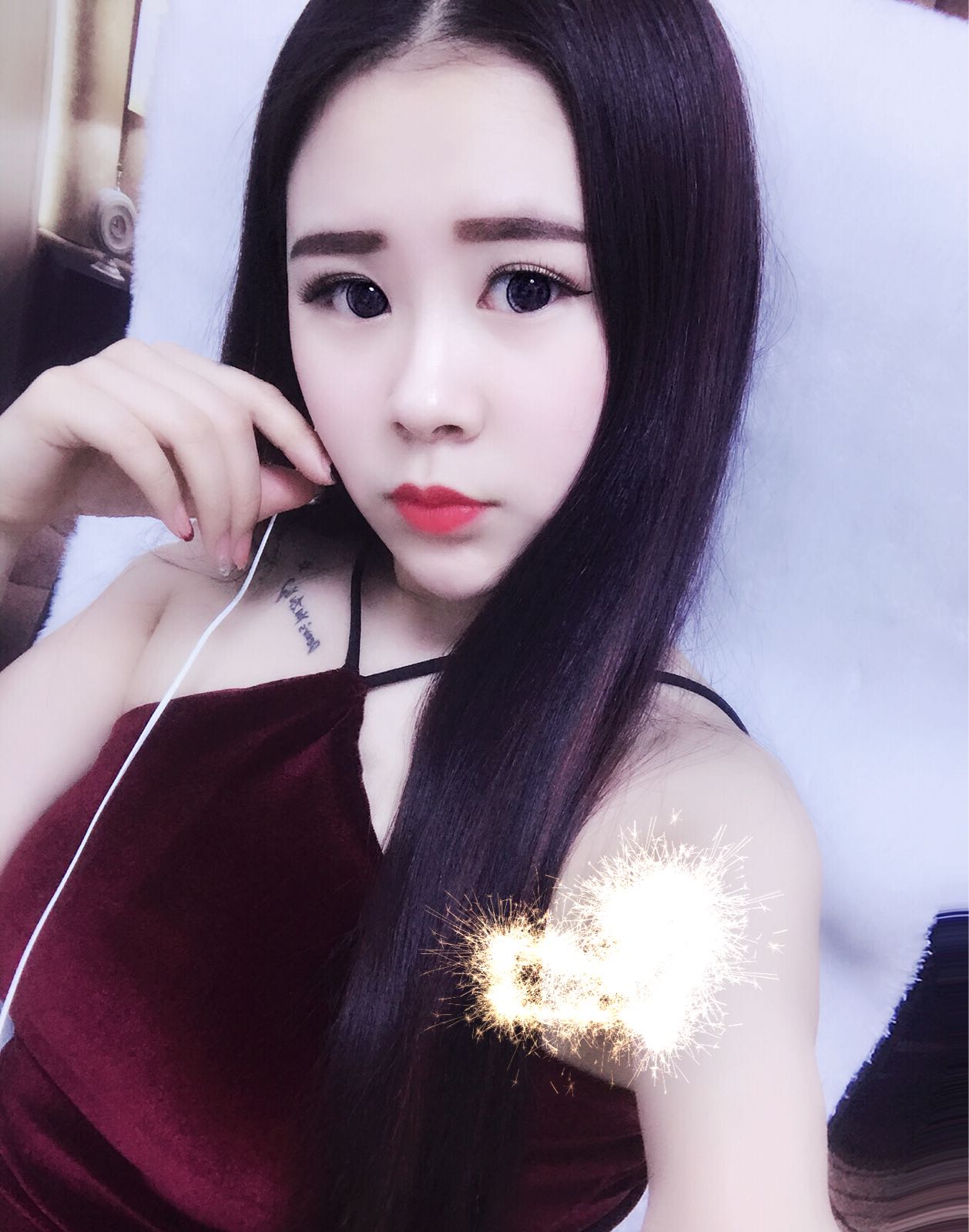 美女主播这头发竟然收到了5个跑车3