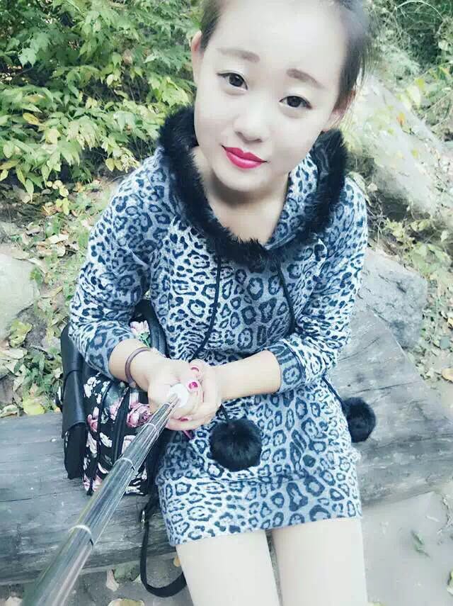 美女主播这么深的沟，你告诉我是假的!我不信3