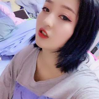 秀场会变声 与众不同的美女主播1
