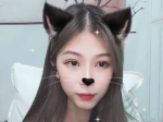 超火的美女唱歌直播间