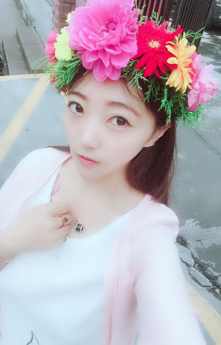 可爱主播直播室 大哥送盲盒主播受宠若惊2