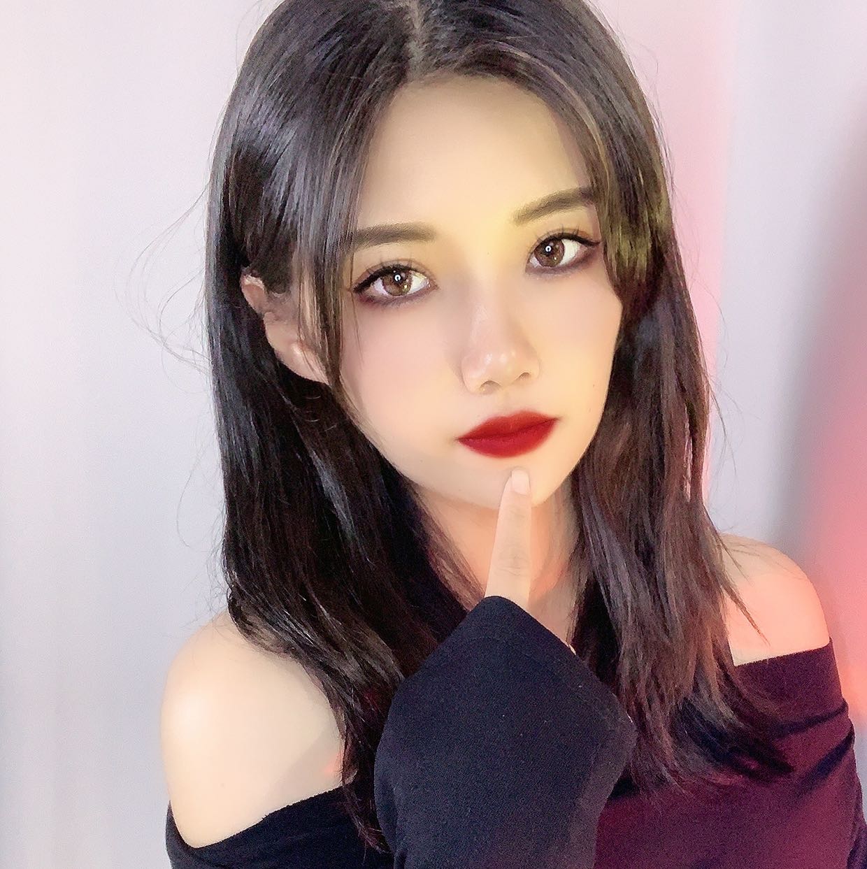 视频在线交友,美女直播,可聊可控